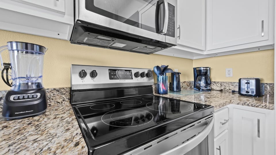 Tidewater 106 - Kitchen