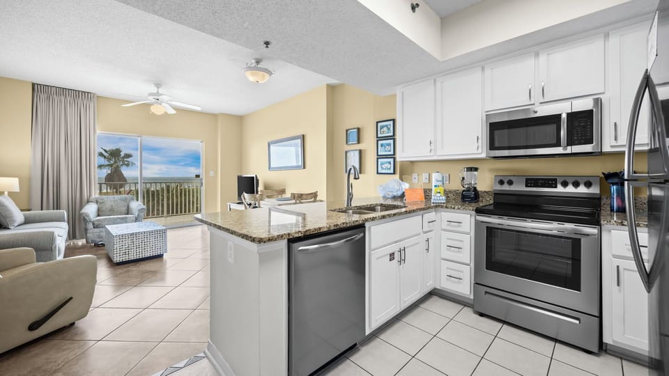 Tidewater 106 - Kitchen