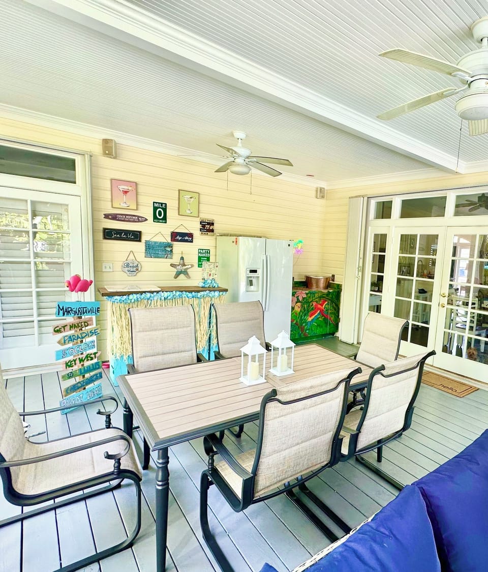 Outdoor porch