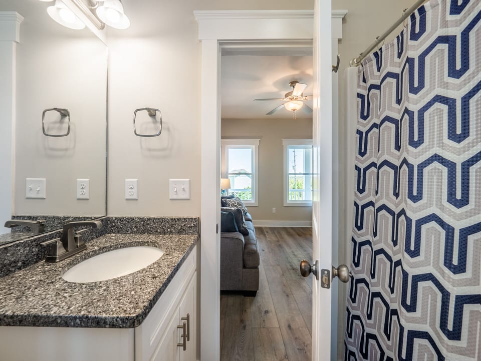 Shared Ensuite Bathroom - Second Floor