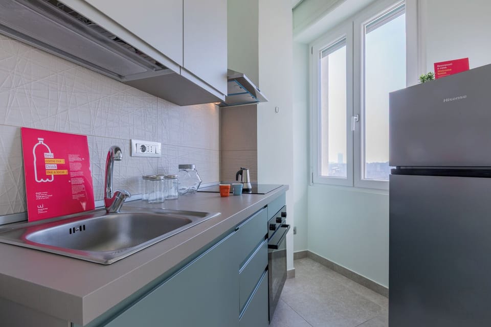 Apartment, 1 Bedroom | Private kitchen | Electric kettle