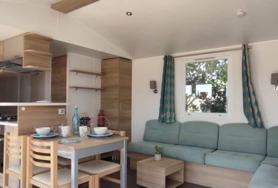 Family Mobile Home | Living area