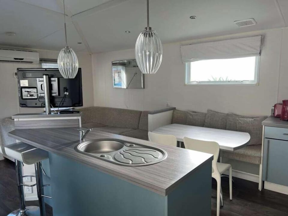 Family Mobile Home | Living area
