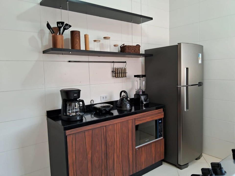 Basic Apartment | Private kitchen | Microwave, oven, stovetop, cookware/dishes/utensils
