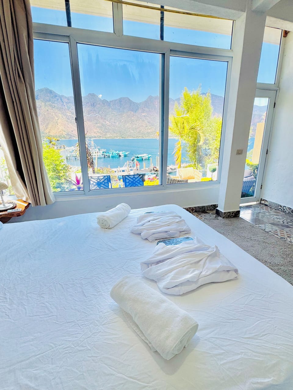 TIBERIAS by Luxury Atitlan Apartments | WiFi (free), bed sheets