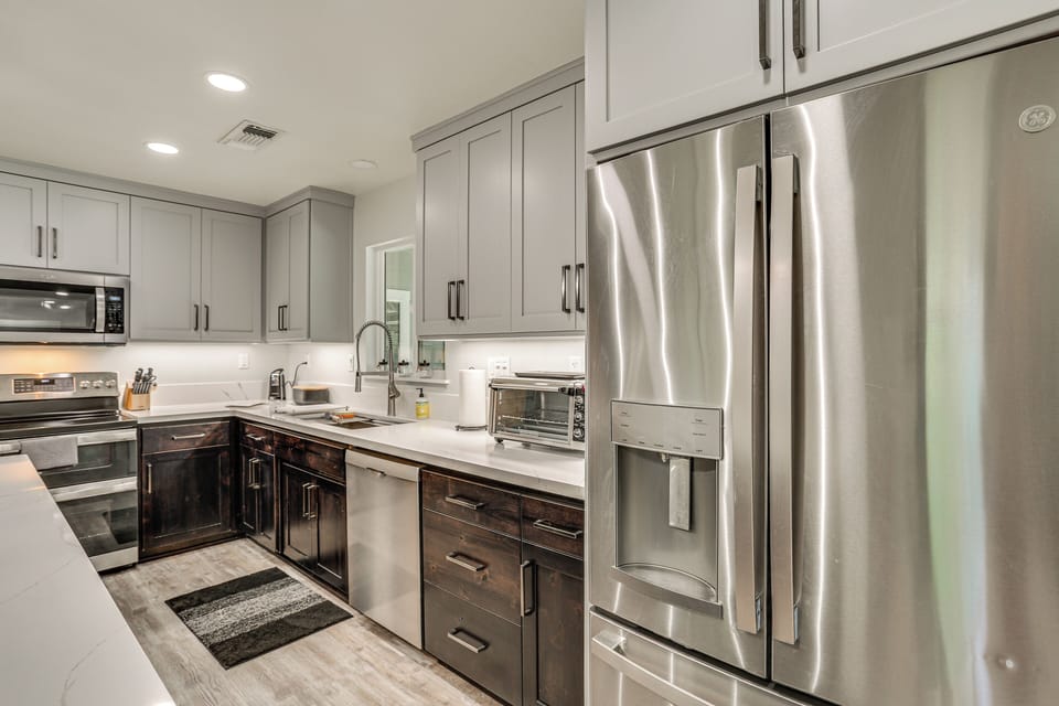 Kitchen | Cooking Basics | Keurig Coffee Maker | Ice Maker
