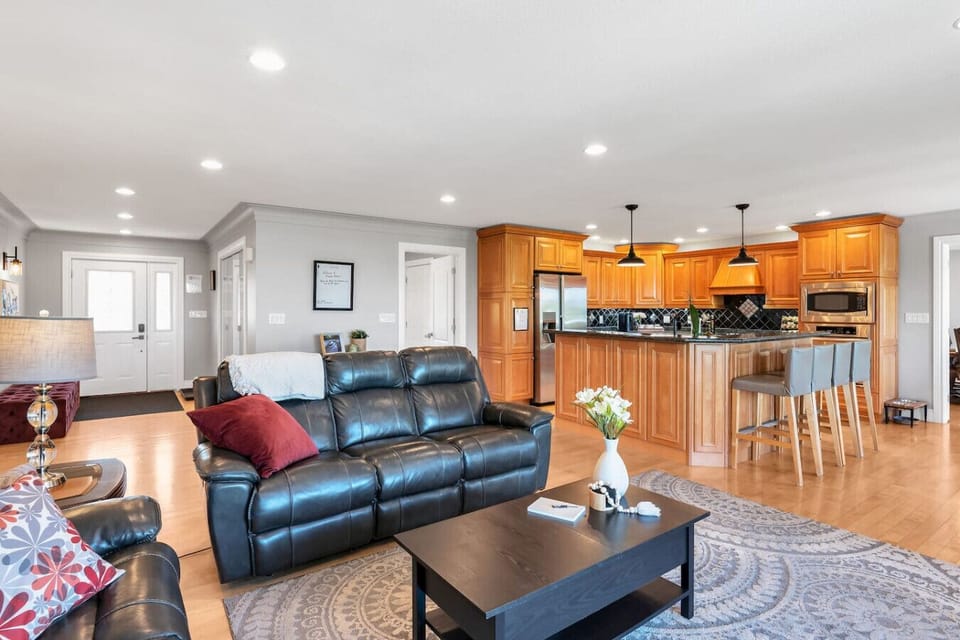 Sink into the electric recliners in the living room, fully adjustable and incredibly comfortable. Perfect for a nap or relaxing and chatting with family.