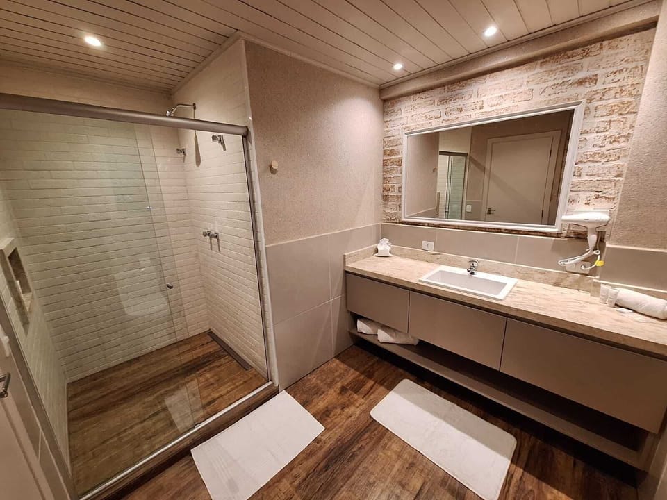 Premium Double or Twin Room, Garden View | Premium bedding, pillowtop beds, minibar, in-room safe