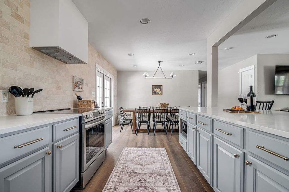 House, Multiple Beds, Pool Access, Pool View (108 Wisteria Dr) | Private kitchen