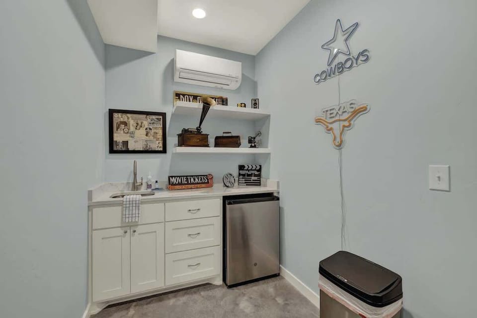 House, Multiple Beds, Hot Tub (336 Ridgeview Dr) | Interior