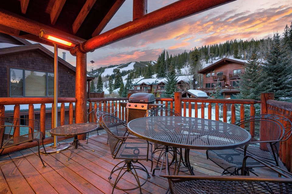 Private Deck Seating Area with BBQ and Resort Views