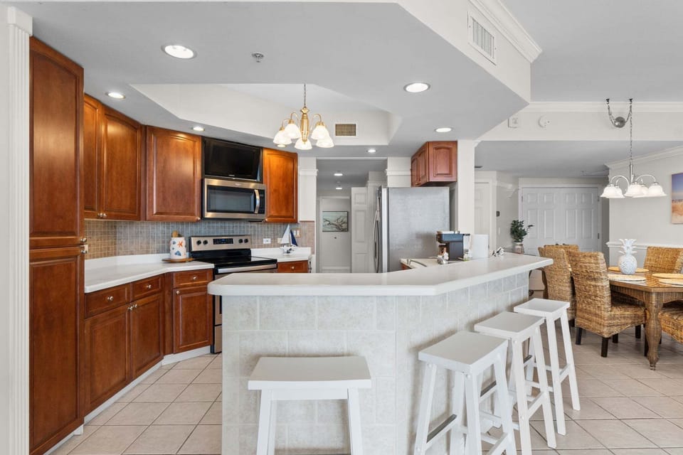 Open Concept Kitchen with Gulf Views
