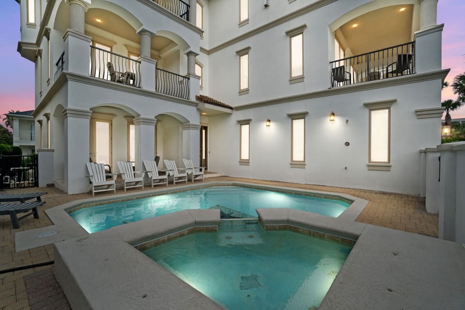 Private Pool and Overflow Spa