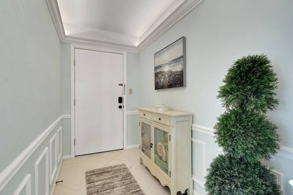 A keyless door lock lets you come and go during your stay without keys to keep track off.