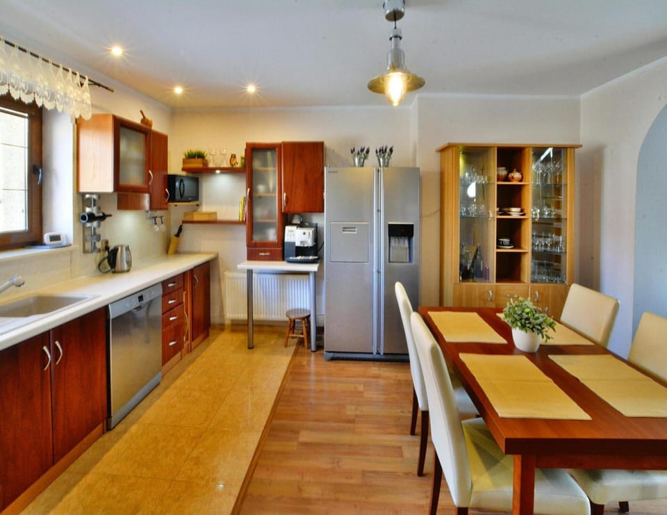 House | Dining