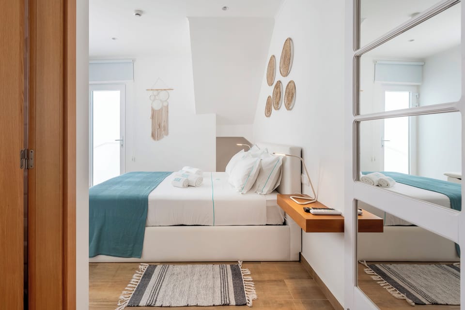 Hypo-allergenic bedding, in-room safe, soundproofing, free WiFi