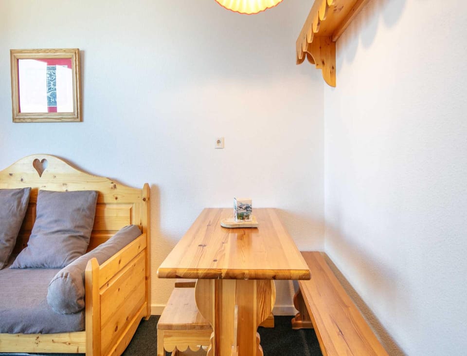 Apartment | Dining