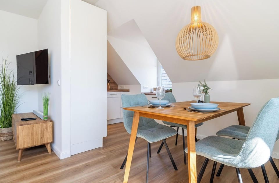 Apartment | Dining