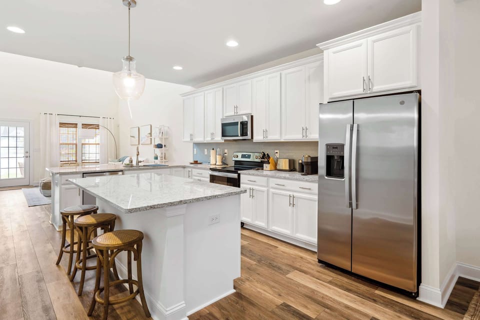 Counter seating at the full kitchen