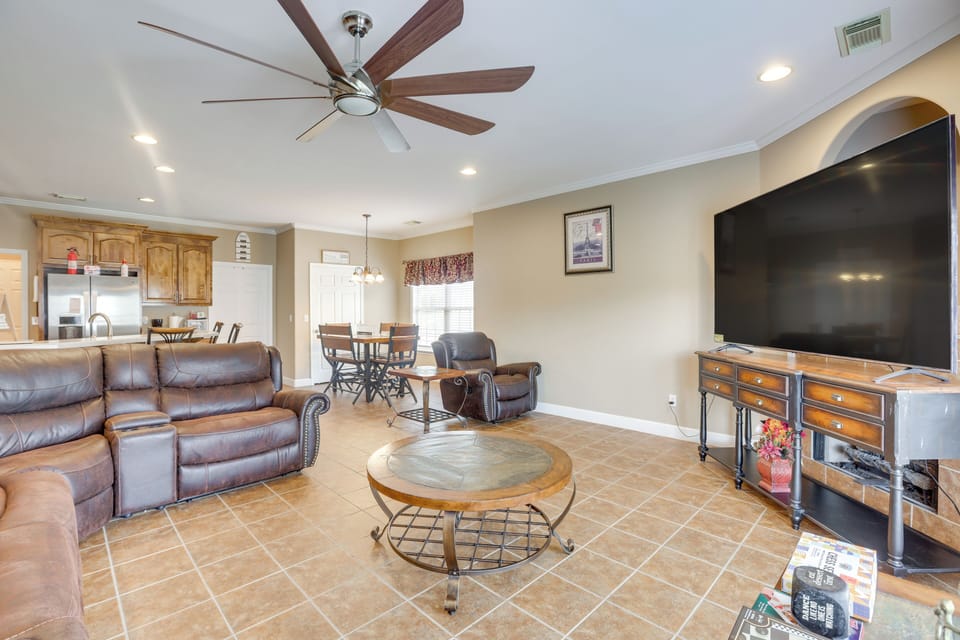 House (4 Bedrooms) | Interior