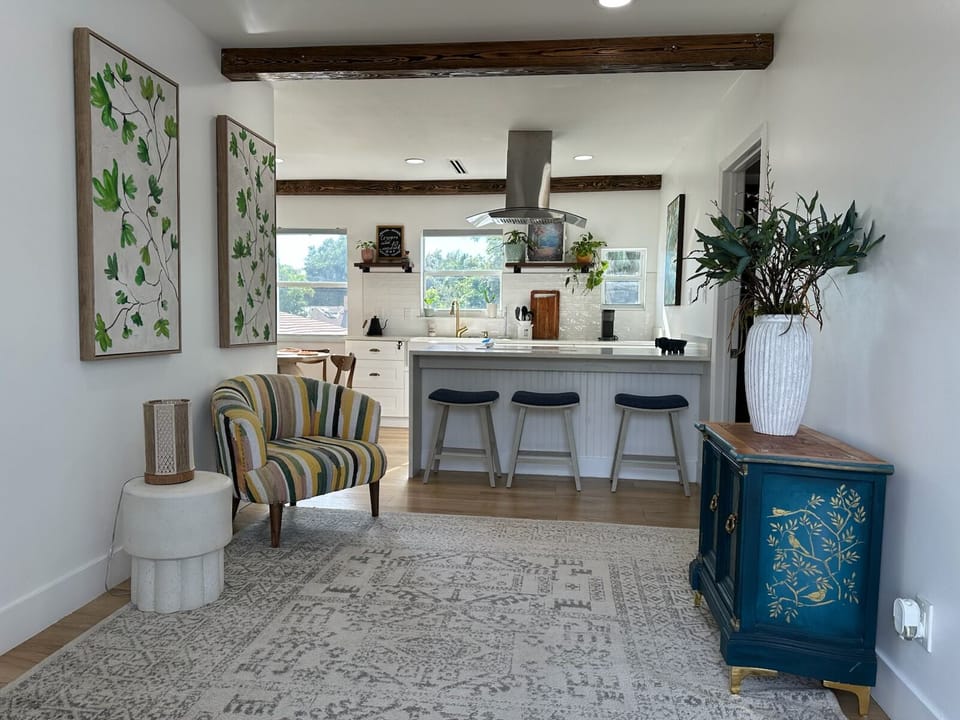 Sitting Area Near Entrance