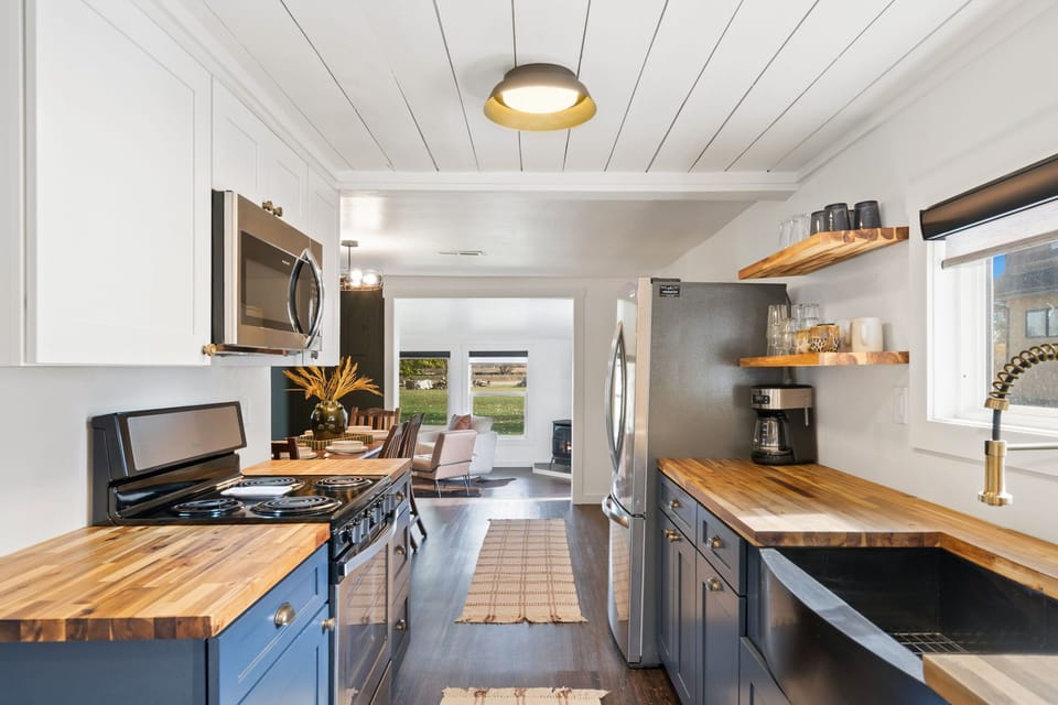 Fully-equipped Kitchen | Everything you need for your stay!