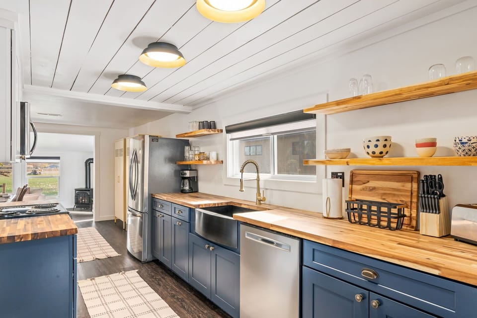 Fully-equipped Kitchen | Everything you need for your stay!