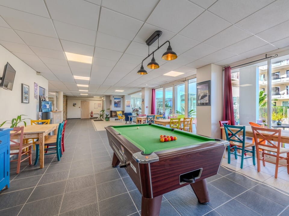 House | Game room