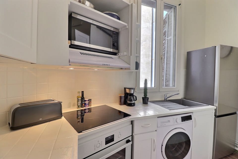 Comfort Apartment, Air conditioning | Private kitchen | Espresso maker, coffee/tea maker, electric kettle