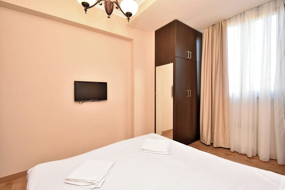 Economy Apartment | Blackout drapes, iron/ironing board, free WiFi