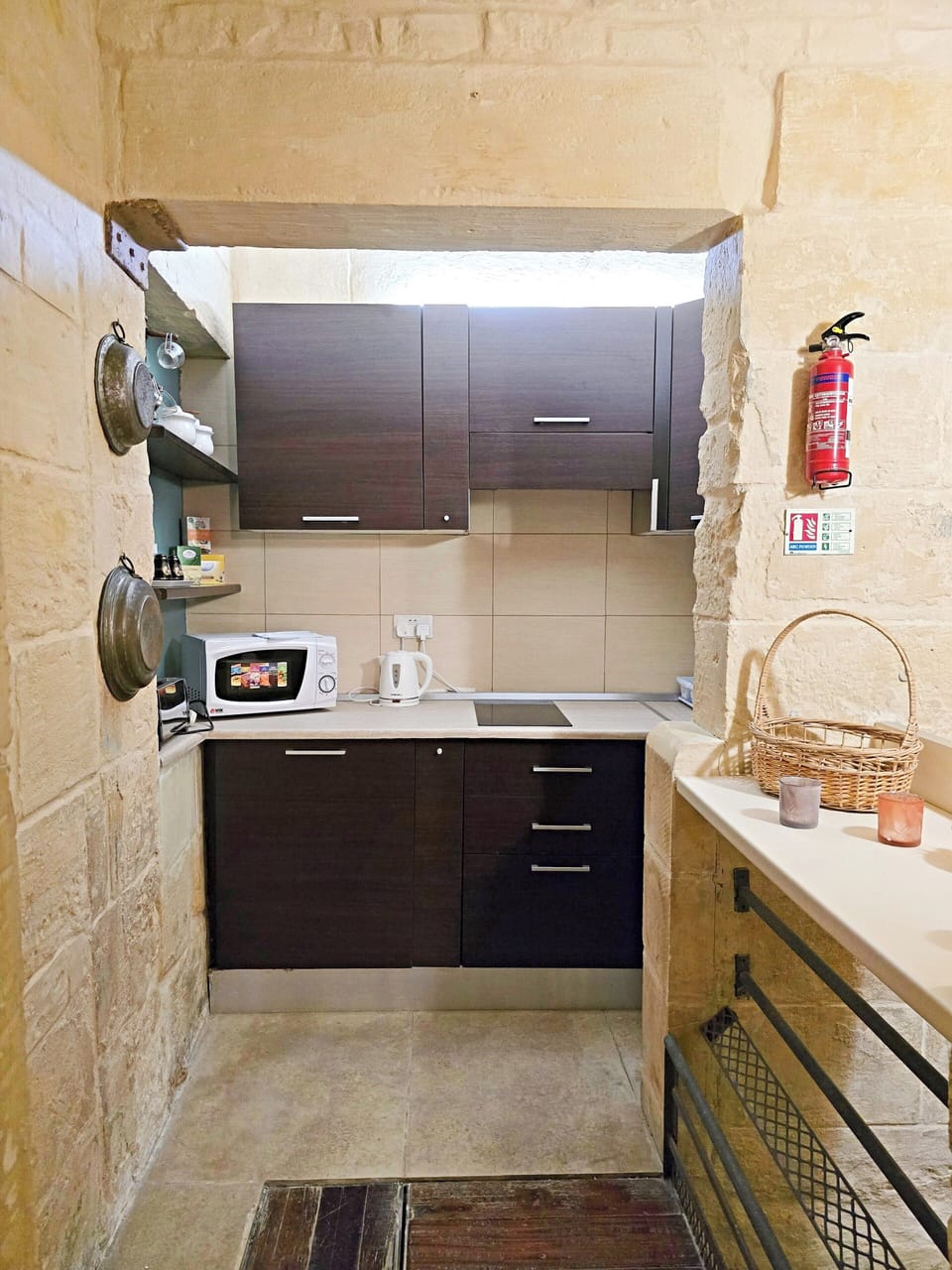 Electric kettle, toaster