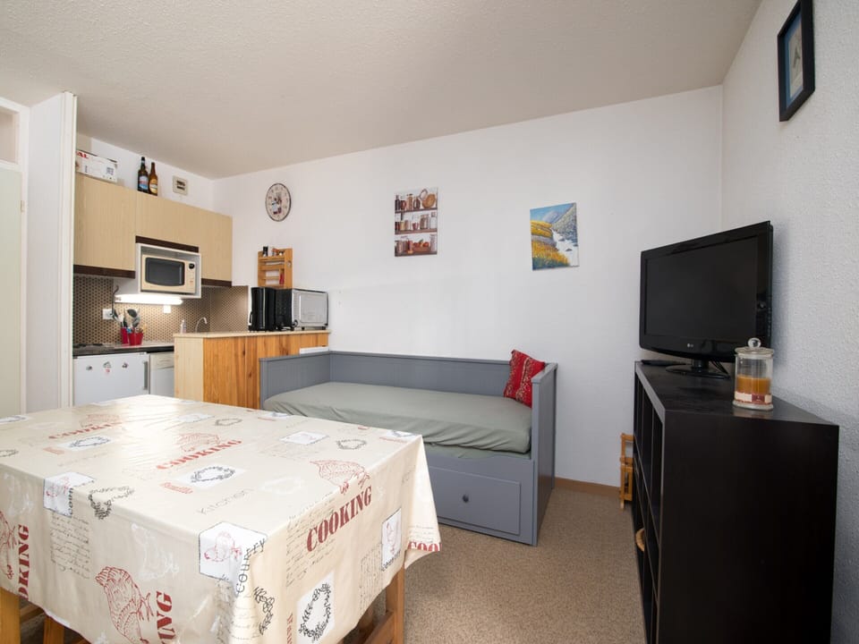 Apartment | Dining