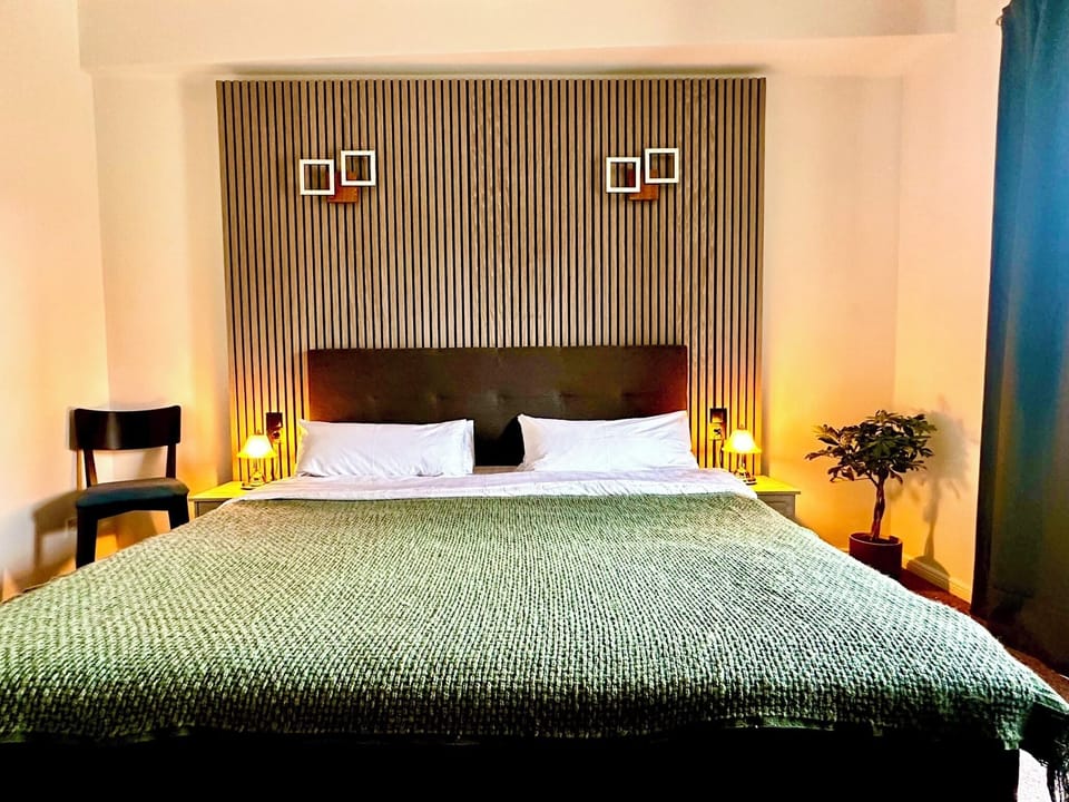 Soundproofing, WiFi (free)