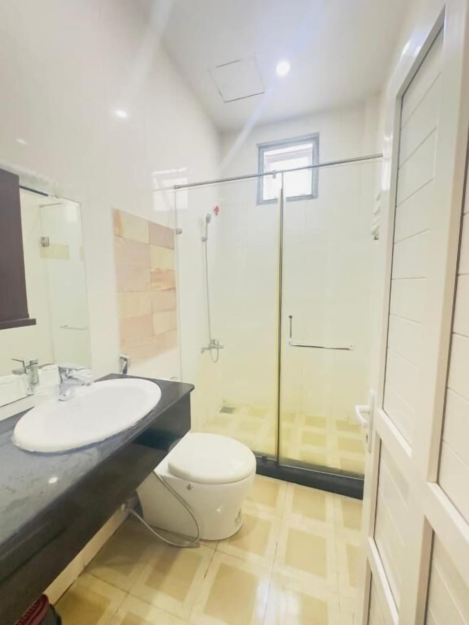 Shower, free toiletries, towels, soap
