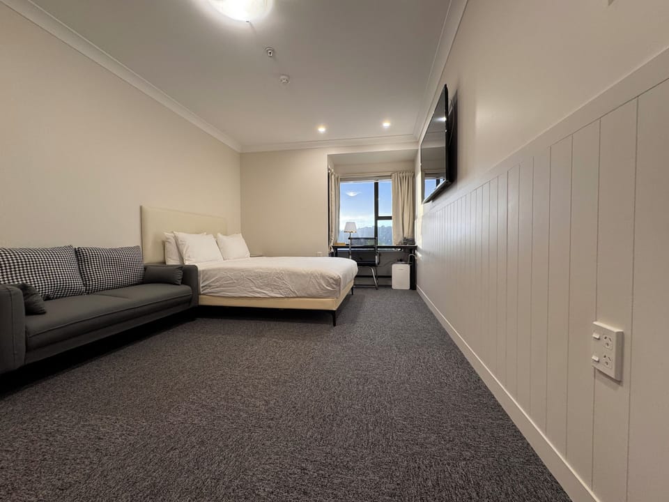 Studio, 1 Double Bed, Non Smoking, Sea View | Desk, laptop workspace, free WiFi