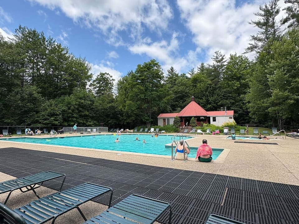 Seasonal Pool (Memorial Day - Labor Day)