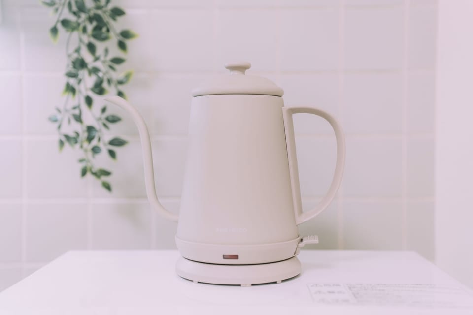 Apartment, 2 Double Beds, Non Smoking | Private kitchen | Full-size fridge, microwave, stovetop, electric kettle