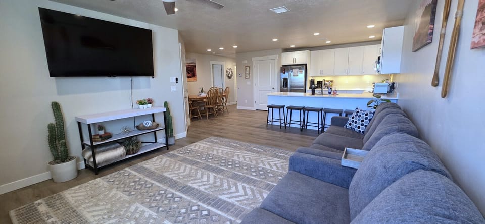 Family Room with 75` TV