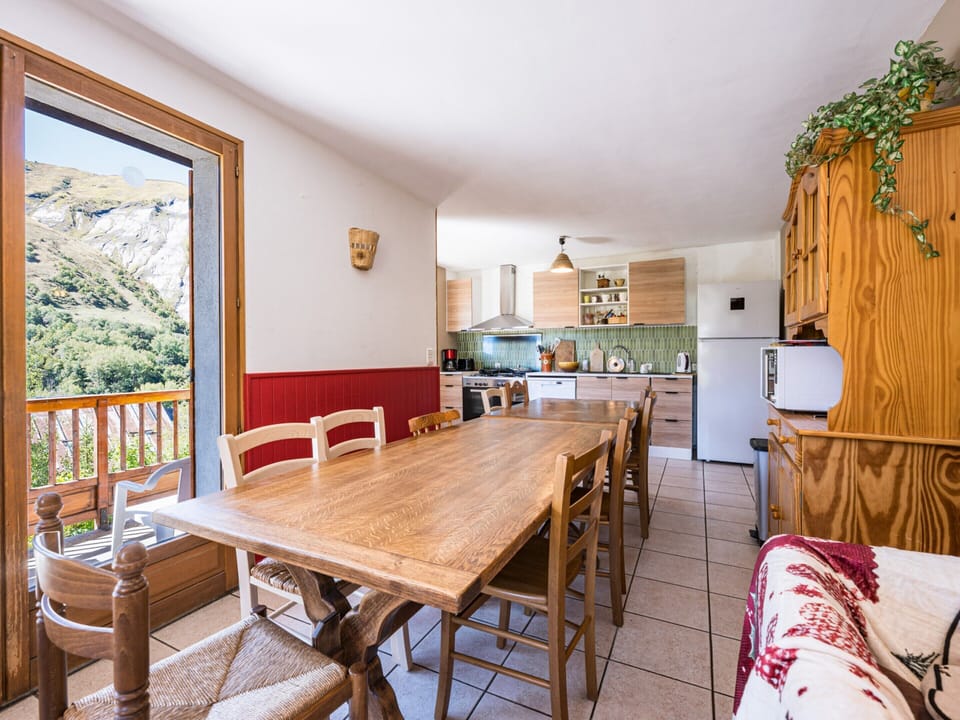 Chalet | Dining