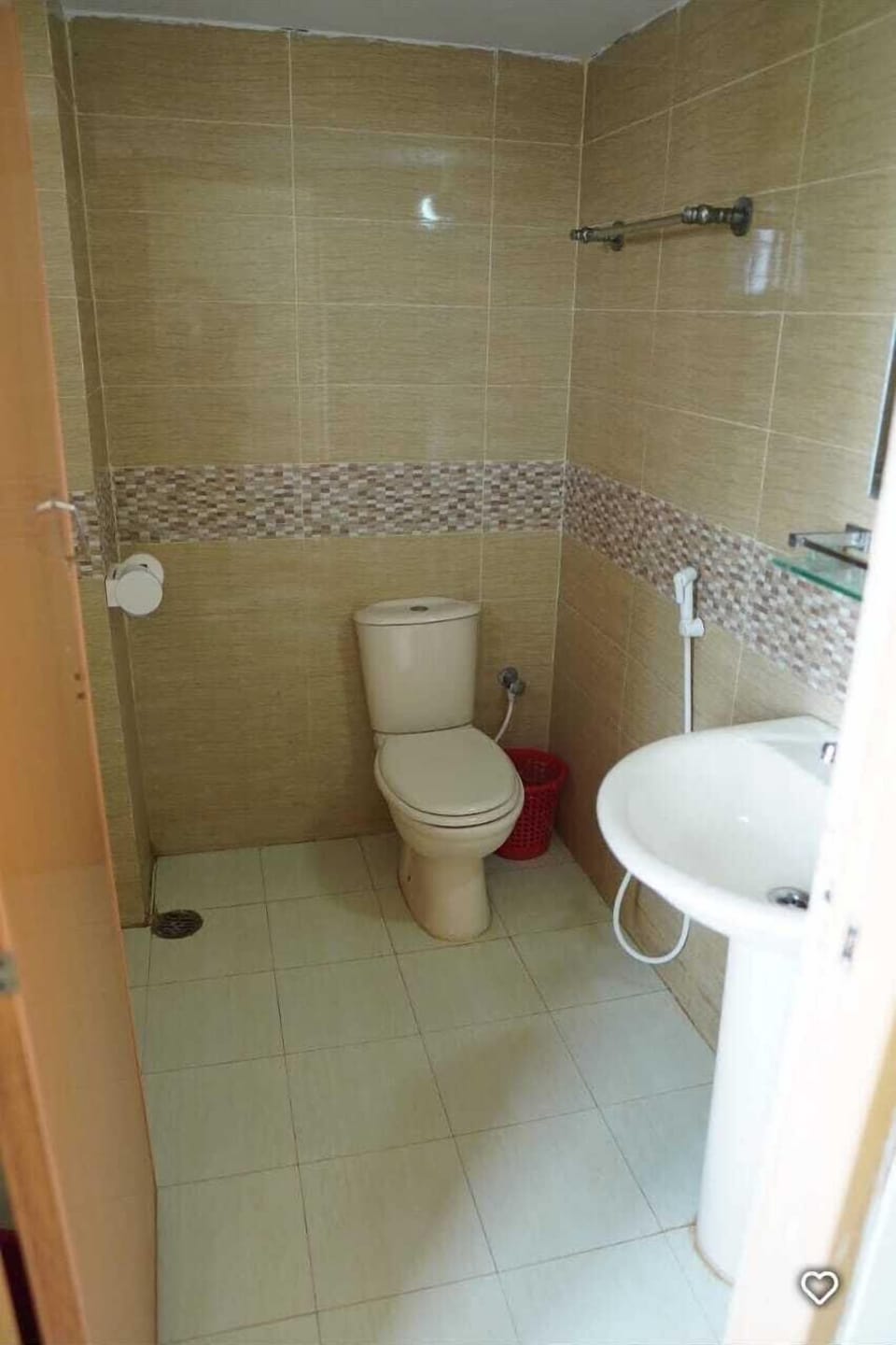 Deluxe Double Room, Sea View | Bathroom | Free toiletries, towels, soap, shampoo