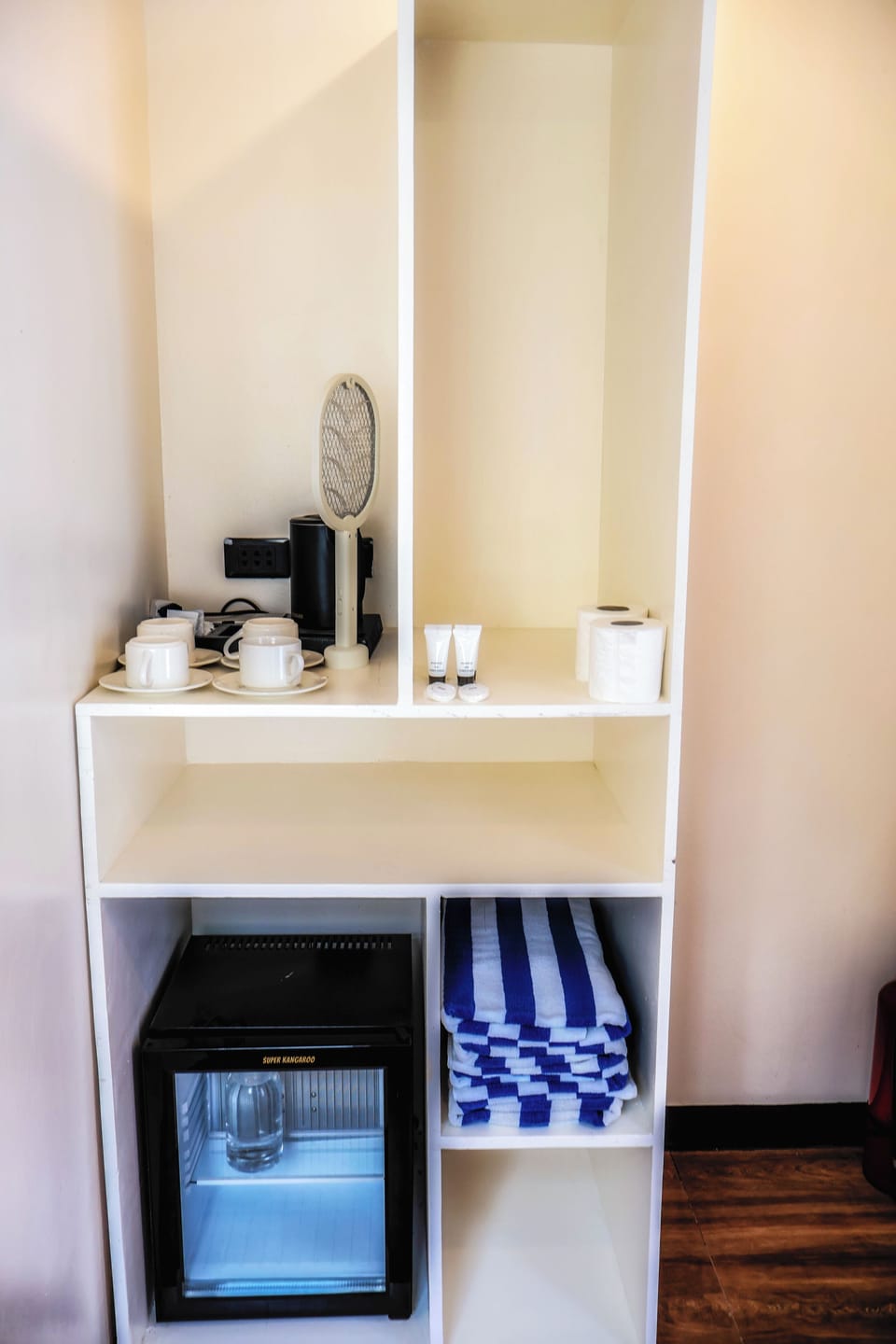 Classic Double Room, Non Smoking, Lake View | In-room safe, blackout drapes, bed sheets