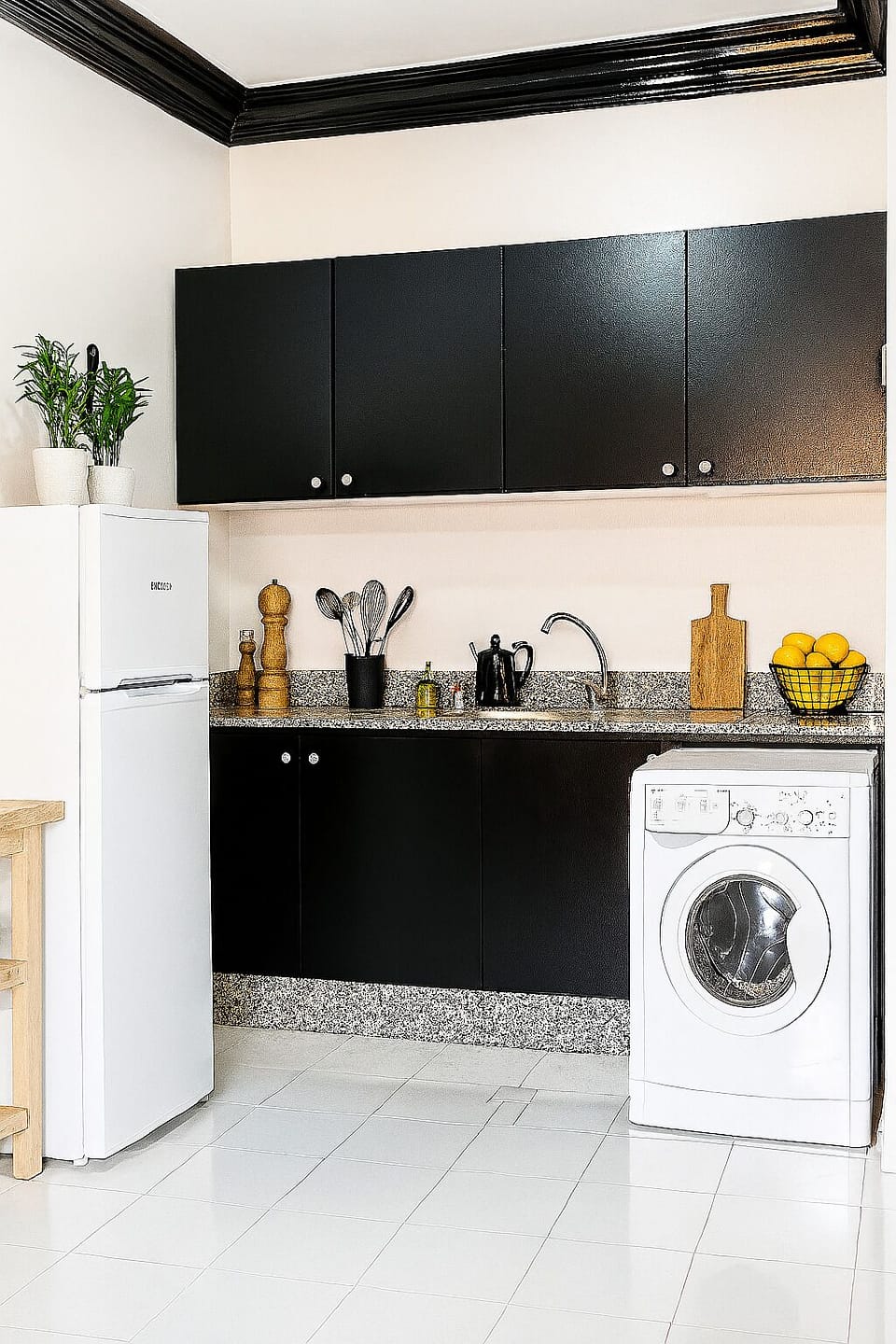 Deluxe Apartment, Balcony | Private kitchen