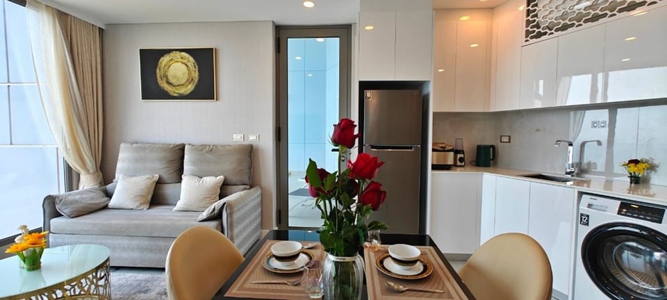 Condo, Beach View | Private kitchenette | Full-size fridge, microwave, stovetop, electric kettle