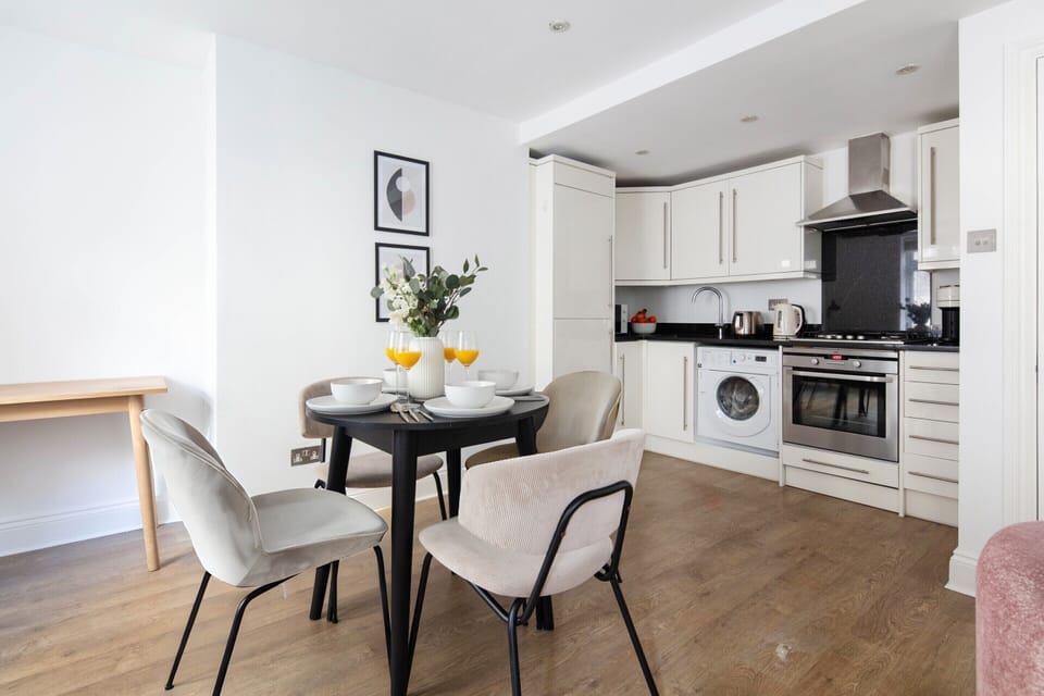 City Apartment, 1 Double Bed with Sofa bed, Non Smoking, City View | Private kitchen | Espresso maker, coffee/tea maker, electric kettle, toaster