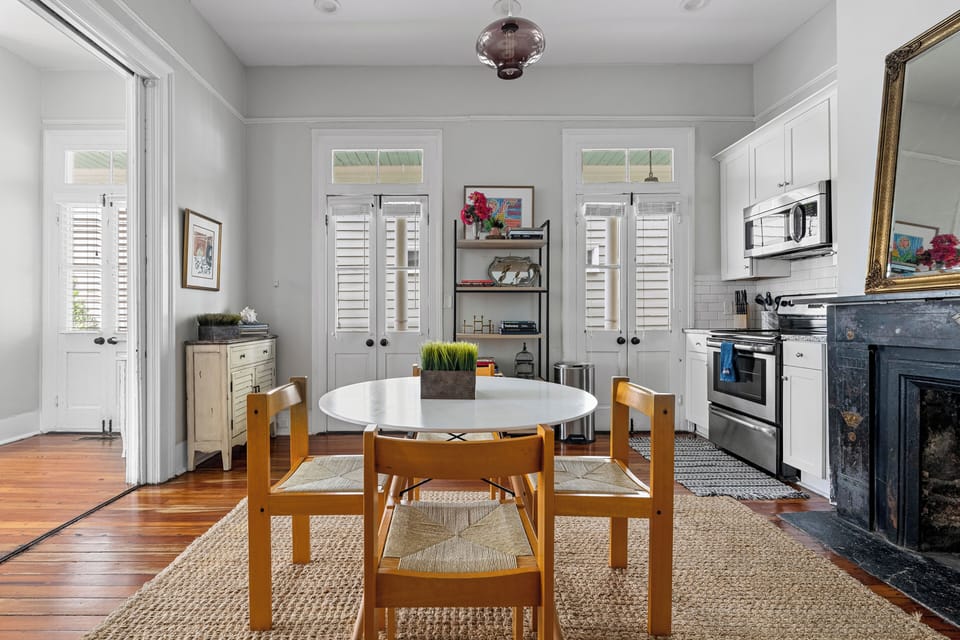 The Queens Palace | 8 Bedrooms in Charleston!