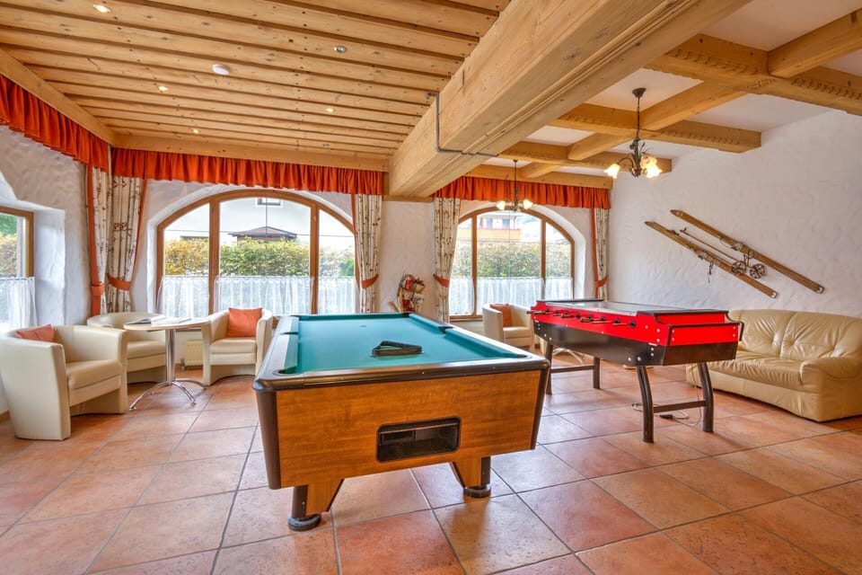 Apartment | Game room
