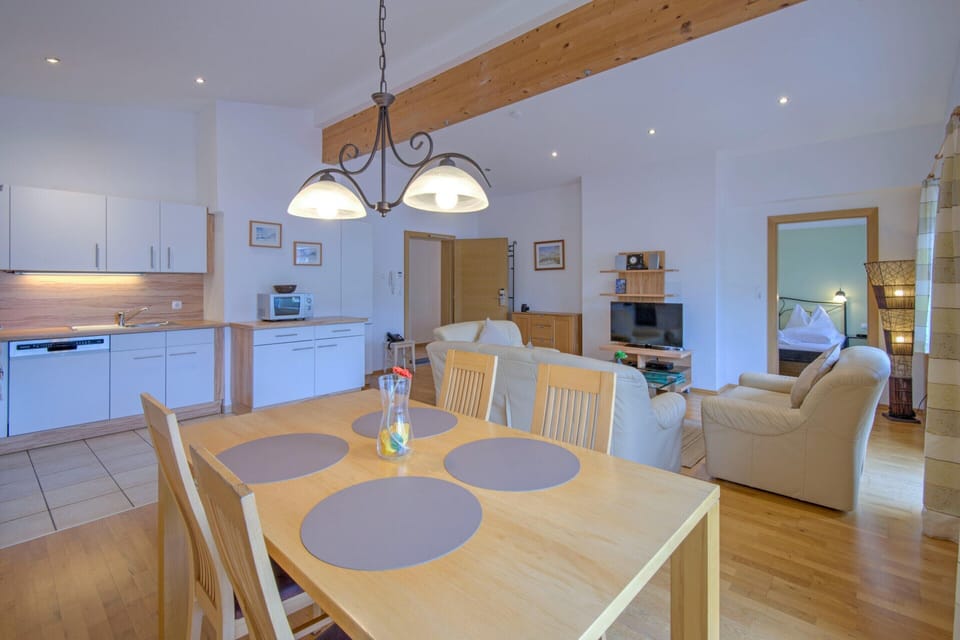 Apartment | Dining