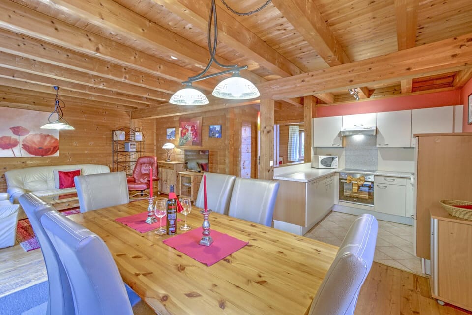 House | Dining