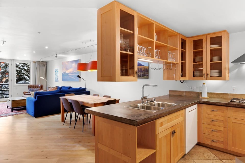 Kitchen - Fully equipped with everything you need