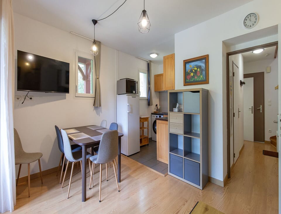Apartment | Dining